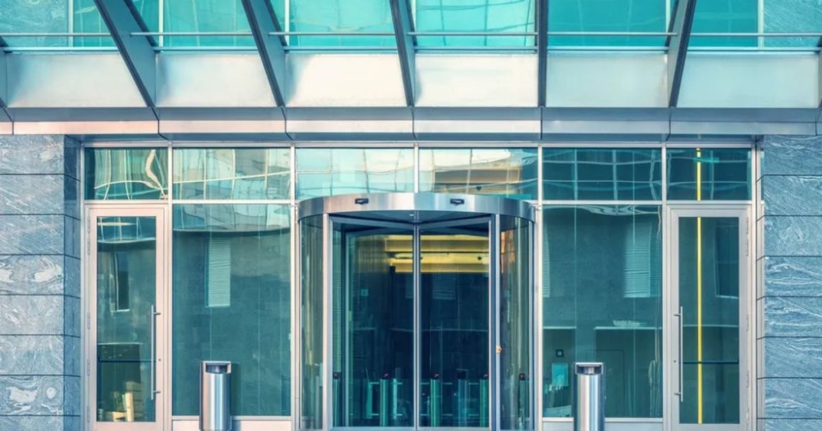 PUBLIC VENUE ANDS SPACES, EXTERIOR CLEANING